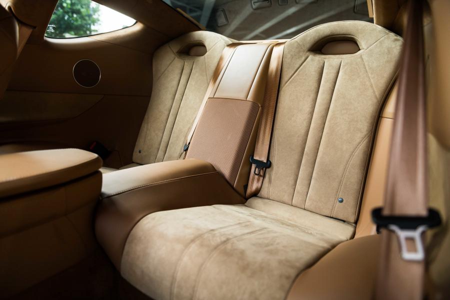 Интерьер Lexus LC500 2017 года  (JP) (фото 26 из 40)